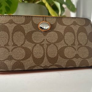 🧡 NWOT - Womens Coach Peyton Signature Tan Orange Zipper Wallet 8x4x1.